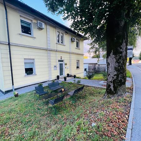 Hotel Lemonwood House Postumia Esterno foto