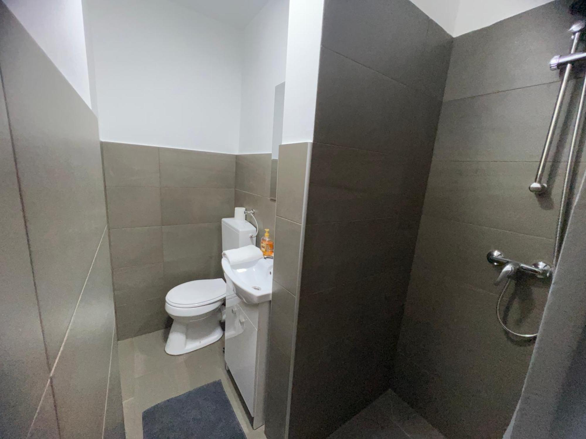 Hotel Lemonwood House Postumia Esterno foto