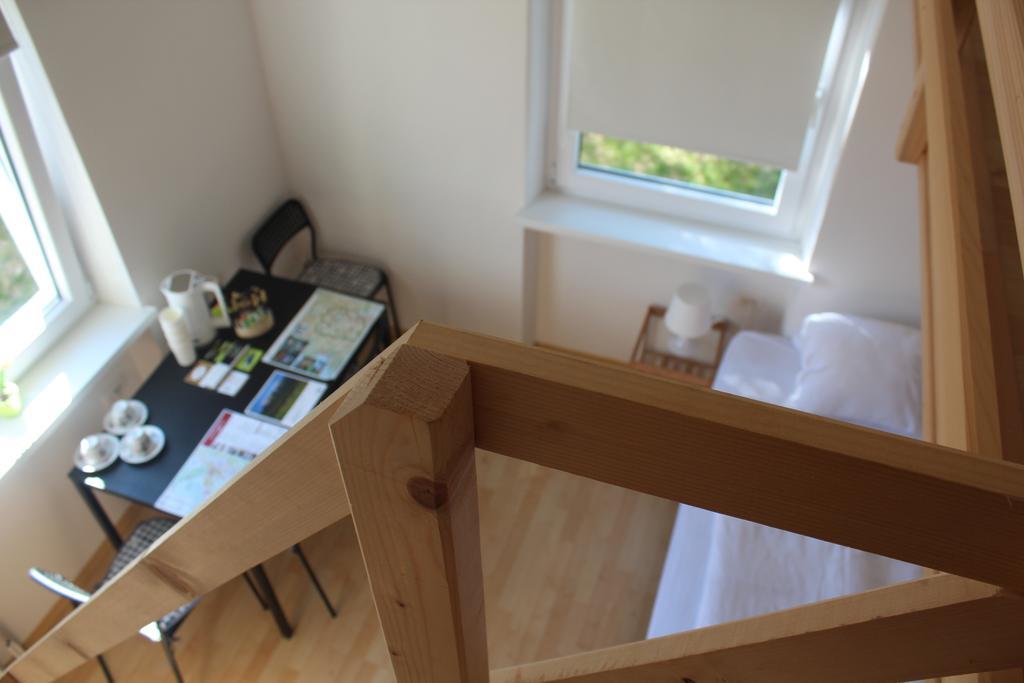 Hotel Lemonwood House Postumia Esterno foto
