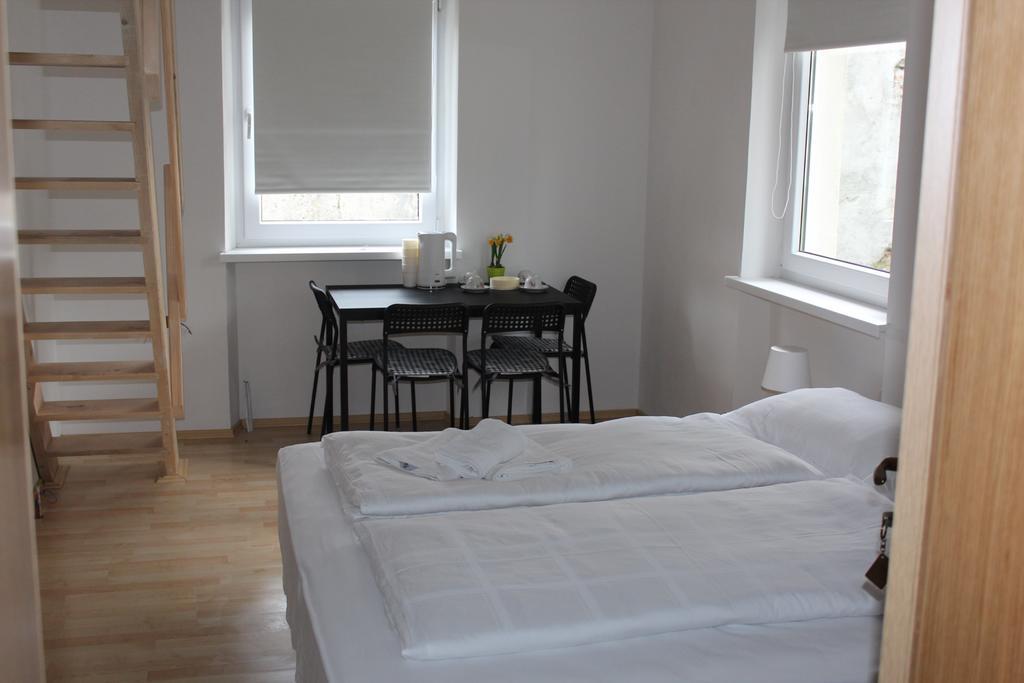 Hotel Lemonwood House Postumia Esterno foto