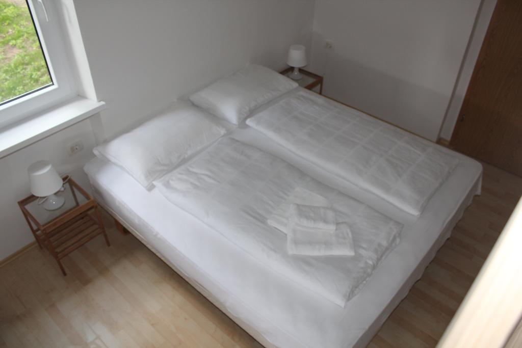 Hotel Lemonwood House Postumia Esterno foto