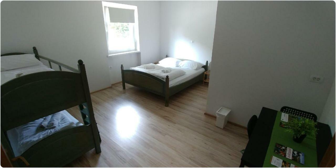 Hotel Lemonwood House Postumia Esterno foto